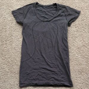 Lululemon Black Striped Women's swiftly Top size 6